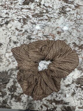 Anthropologie Metallic Brown Knit Scrunchie
